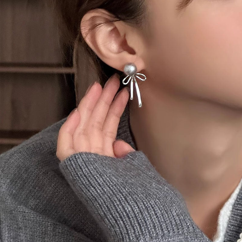 S925 Silver Gray Pearl Bowknot Stud Earrings