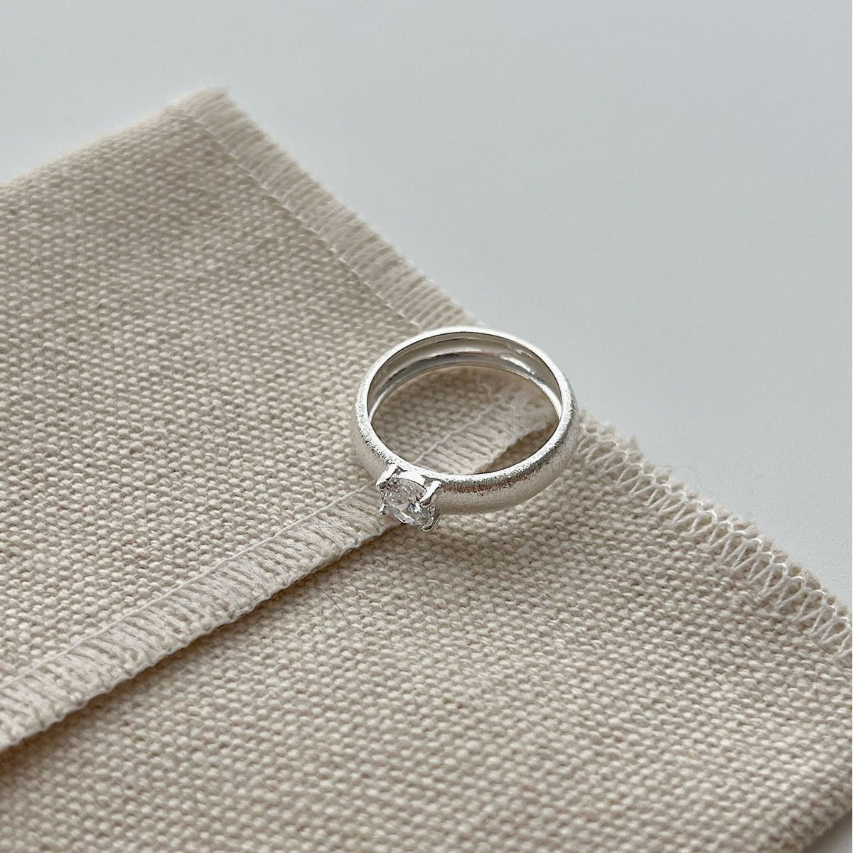 S925 Sterling Silver Vintage Brushed Zircon Plain Band Ring
