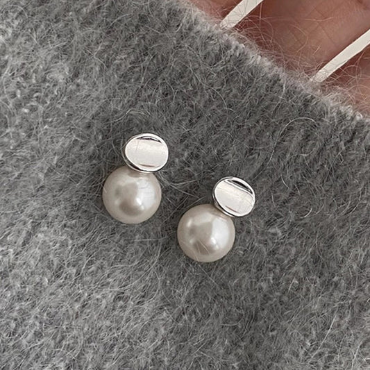 Genuine Duo Hemp Gray Pearl Stud Earrings